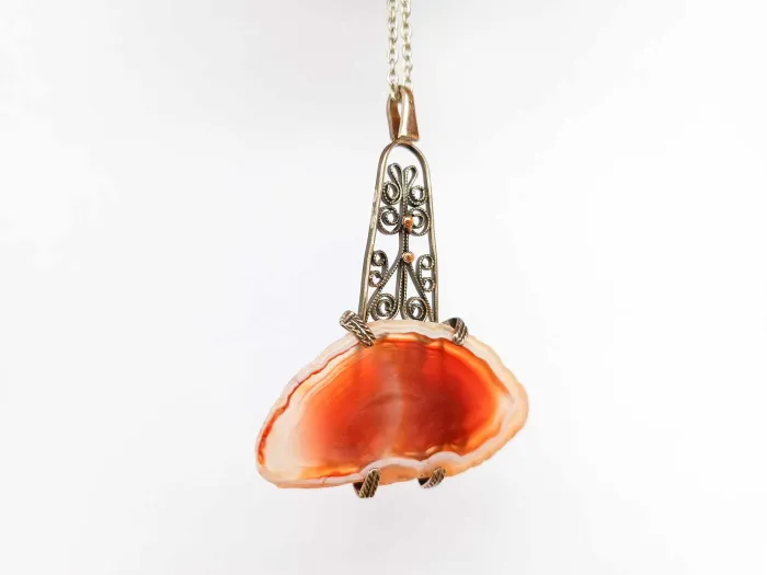 Melchior necklace - brownish red agate