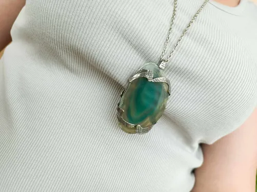 Melchior necklace - clear green agate