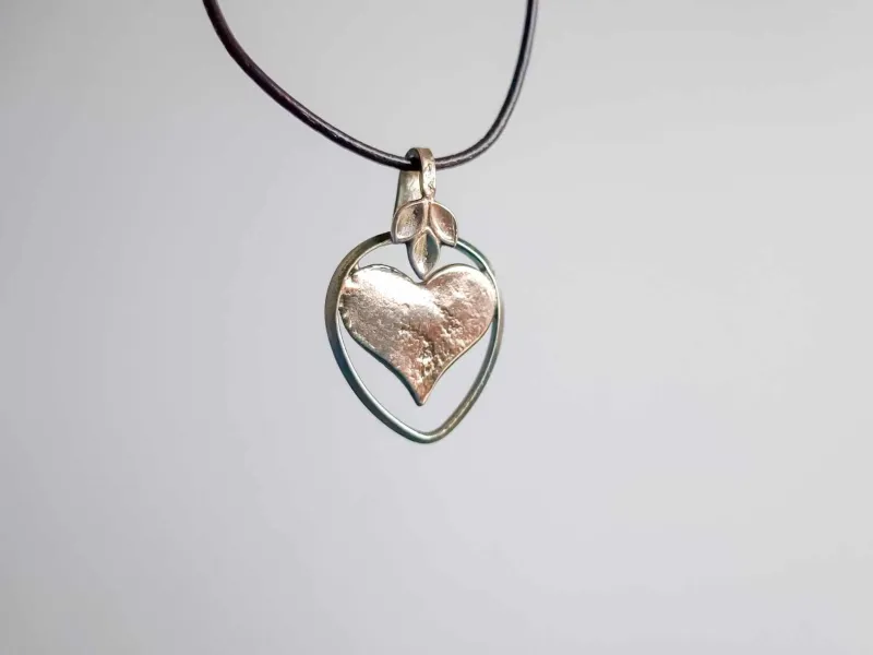 Bronze heart (engraved)