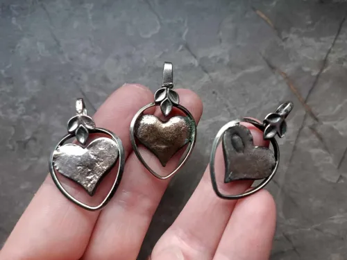 Bronze heart (engraved)