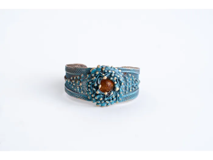 Bronze bracelet with amber no 3
