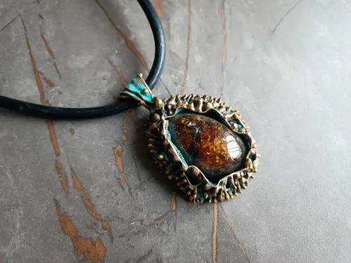 Masyvus vintage bronzos ir Lietuviško aukso amuletas Nr. 2