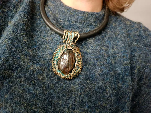 Masyvus vintage bronzos ir Lietuviško aukso amuletas Nr. 3
