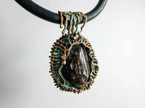 Masyvus vintage bronzos ir Lietuviško aukso amuletas Nr. 3