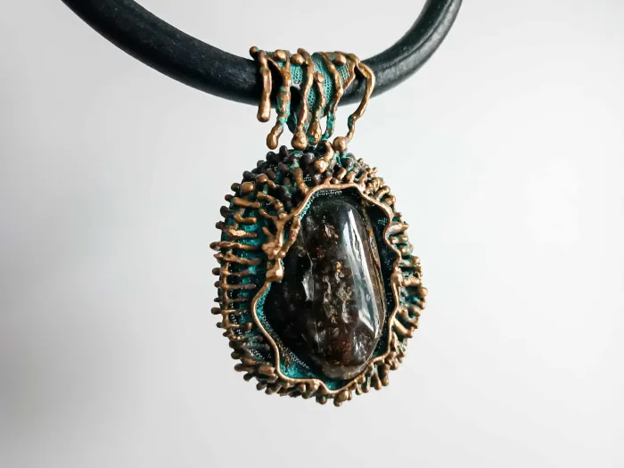 Masyvus vintage bronzos ir Lietuviško aukso amuletas Nr. 3