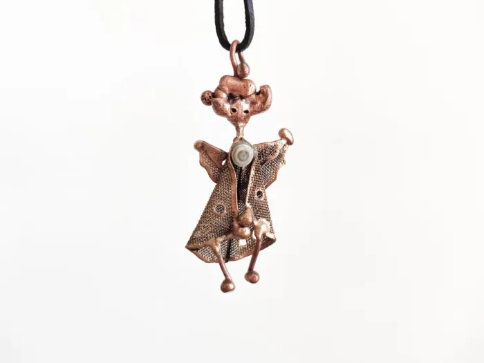 Bronze necklace - curly haired