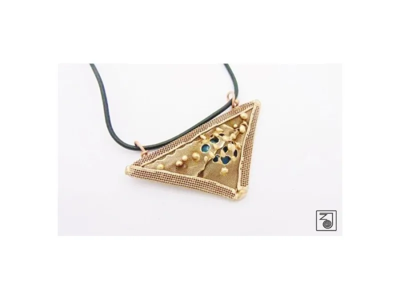 Bronze necklace - blue-eyed bronze
