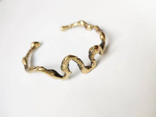 Stylized snake