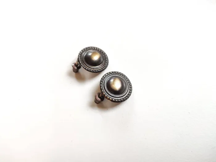 Snap-on vintage eyes