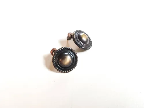 Snap-on vintage eyes