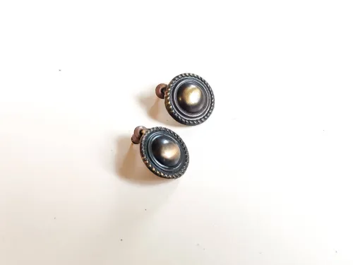 Snap-on vintage eyes