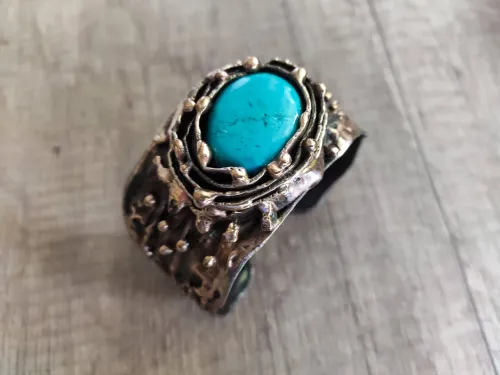 The elegance of turquoise