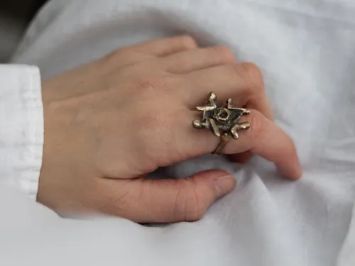 Melchioro ornamentinis žiedas