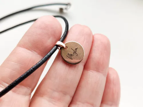 Nerūdijantis plienas rožinė (graviravimui 1,2 cm)