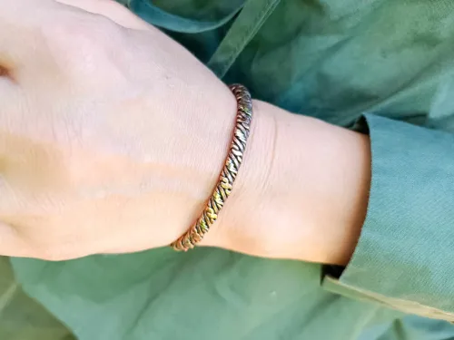 Braided copper bracelet with brass thread (wider)