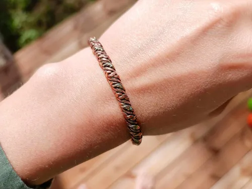 Braided copper bracelet with brass thread (wider)