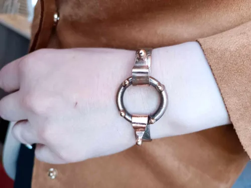 Silver-plated copper bracelet with a removable round ring