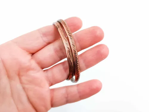 Strips in copper