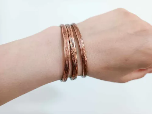 Strips in copper