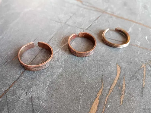Textured copper rings (choose)