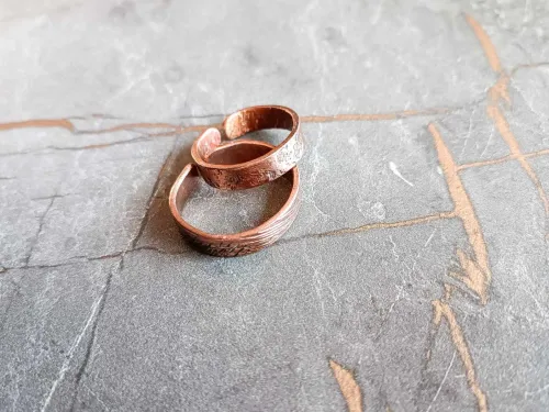 Textured copper rings (choose)