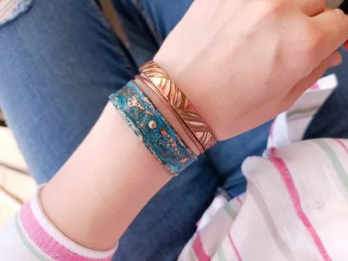 Copper bracelet with bright textures 0.8 cm wide